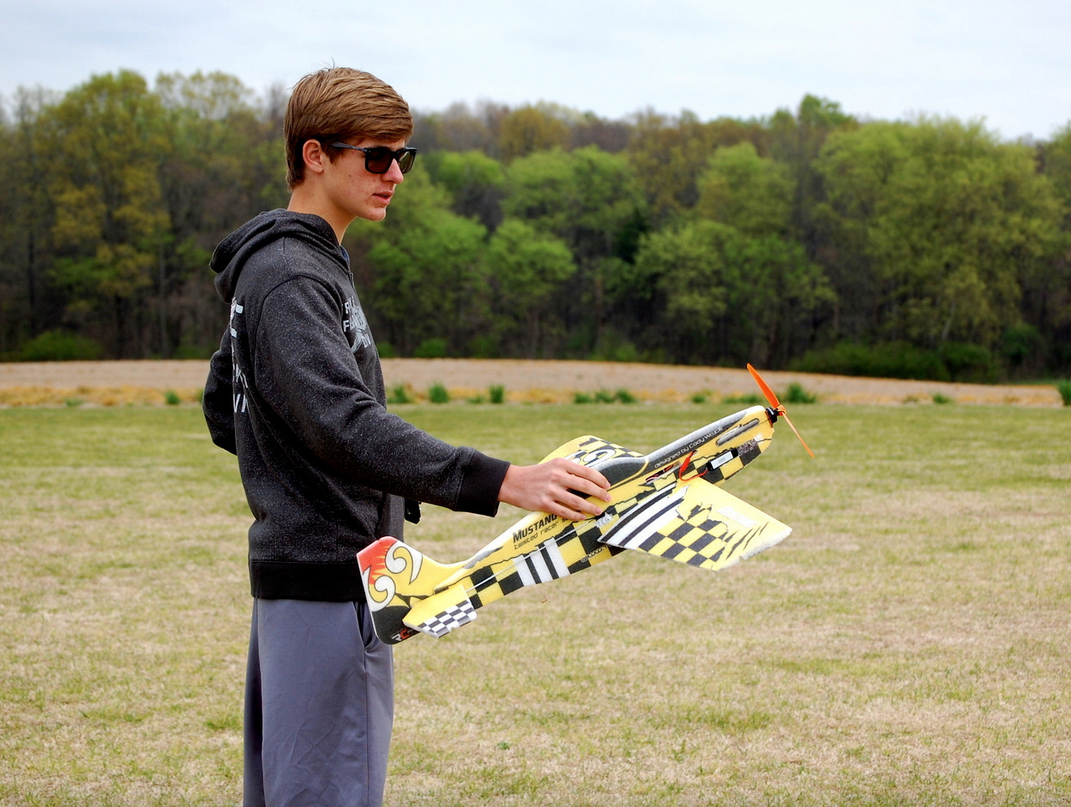 Mustang Jaune EPP 780mm Rc Factory Racer